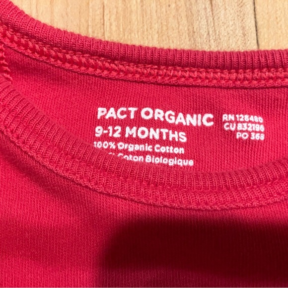 PACT 9-12mos Organic Cotton Onesie Girl Bodysuit in Hot Pink - Picture 2 of 2